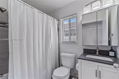 1356 Presidio Dr, Weston, FL 33327 - Photo 9