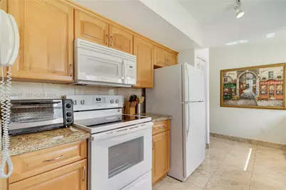 3449 Shadow Wood Dr, Greenacres, FL 33463 - Photo 9