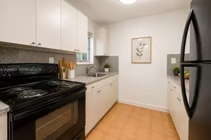 1337 NW 1st St, Miami, FL 33125 - Photo 3