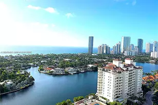 20191 E Country Club Dr, Aventura, FL 33180 - Photo 3