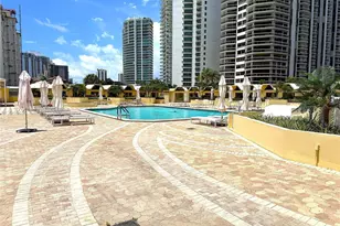 20191 E Country Club Dr, Aventura, FL 33180 - Photo 27
