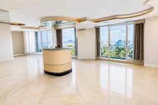 20191 E Country Club Dr, Aventura, FL 33180 - Photo 9