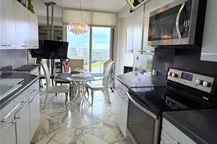 20191 E Country Club Dr, Aventura, FL 33180 - Photo 7