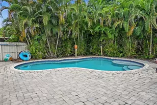 301 SW 65th Ave, Pembroke Pines, FL 33023 - Photo 27