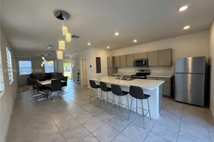 438 NE 12th St, Florida City, FL 33034 - Photo 11