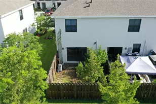 438 NE 12th St, Florida City, FL 33034 - Photo 7
