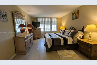 5161 Collins Ave #602, Miami Beach, FL 33140 - Photo 17