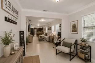 930 NE 132nd St, North Miami, FL 33161 - Photo 5