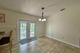 4005 E Sunflower Cir, Labelle, FL 33935 - Photo 5