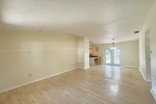 4005 E Sunflower Cir, Labelle, FL 33935 - Photo 3
