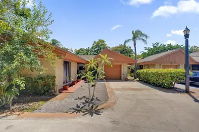 20475 NE 10th Place, Miami, FL 33179 - Photo 3