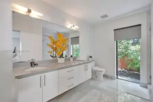 20475 NE 10th Pl, Miami, FL 33179 - Photo 13