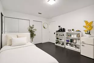 20475 NE 10th Pl, Miami, FL 33179 - Photo 23