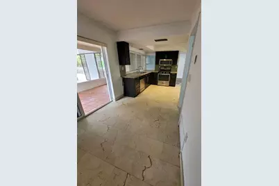 8461 NW 27th Pl, Sunrise, FL 33322 - Photo 7