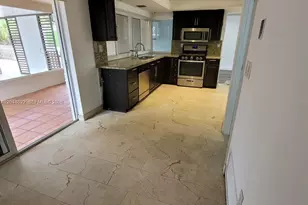 8461 NW 27th Pl, Sunrise, FL 33322 - Photo 7