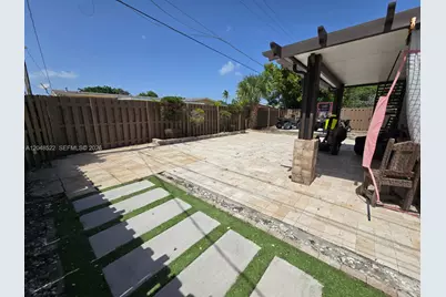 8461 NW 27th Pl, Sunrise, FL 33322 - Photo 19