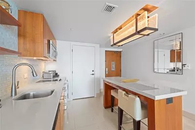 6801 Collins Ave #516, Miami Beach, FL 33141 - Photo 3