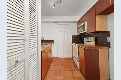 8475 SW 156th Ct #330, Miami, FL 33193 - Photo 5