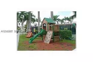 5779 NW 116th Ave, Doral, FL 33178 - Photo 11