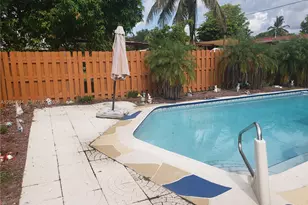 510 SW 70th Ave, Pembroke Pines, FL 33023 - Photo 63