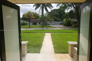 510 SW 70th Ave, Pembroke Pines, FL 33023 - Photo 13
