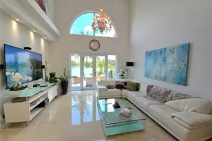 783 NE 195th St, Miami, FL 33179 - Photo 3