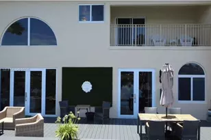 783 NE 195th St, Miami, FL 33179 - Photo 17