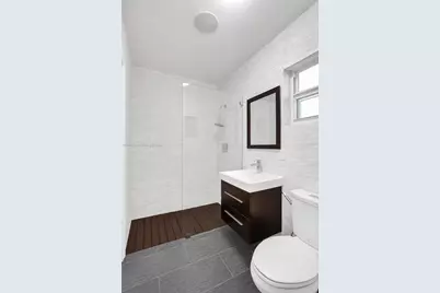 2220 NE 204th St, Miami, FL 33180 - Photo 21