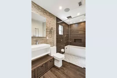 2220 NE 204th St, Miami, FL 33180 - Photo 15
