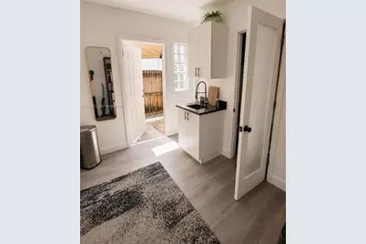 2032 NE 26th St #3, Wilton Manors, FL 33305 - Photo 1