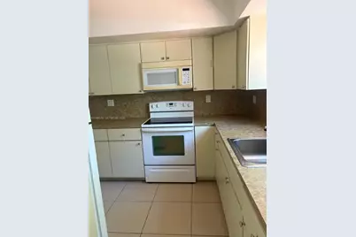 1040 92nd St #2, Bay Harbor Islands, FL 33154 - Photo 5