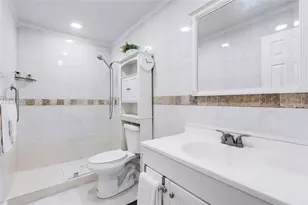 7032 SW 23rd St, Davie, FL 33317 - Photo 17