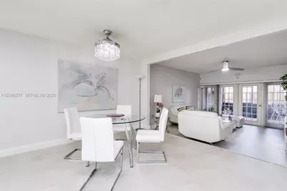 7032 SW 23rd St #16, Davie, FL 33317 - Photo 5