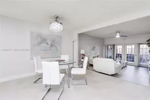 7032 SW 23rd St, Davie, FL 33317 - Photo 5