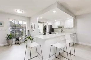 7032 SW 23rd St, Davie, FL 33317 - Photo 13
