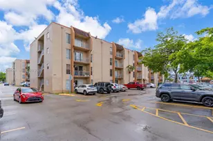 4715 NW 7th St, Miami, FL 33126 - Photo 1