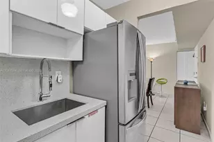 4715 NW 7th St, Miami, FL 33126 - Photo 9
