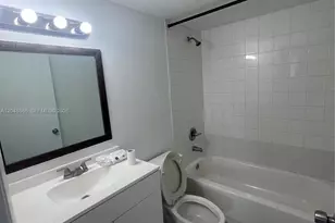 8145 NW 7th St, Miami, FL 33126 - Photo 7