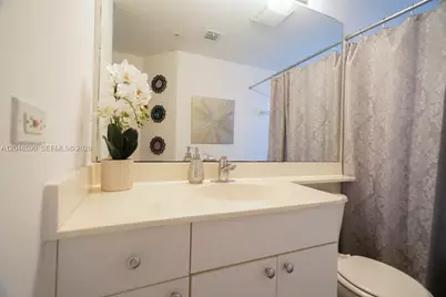 17145 N Bay Rd #4403, Sunny Isles Beach, FL 33160 - Photo 13