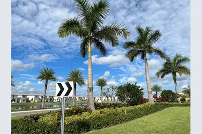 1864 SE 27th Rd, Homestead, FL 33035 - Photo 3