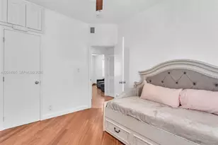 935 Meridian Ave, Miami Beach, FL 33139 - Photo 15