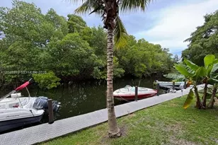 1860 Venice Park Dr, North Miami, FL 33181 - Photo 3
