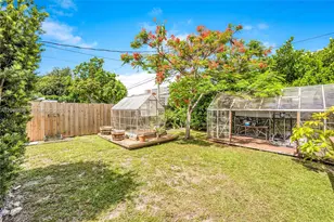 250 NW 40th Ave, Miami, FL 33126 - Photo 11