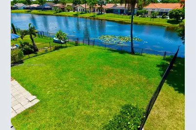 9291 Arborwood Cir, Davie, FL 33328 - Photo 7