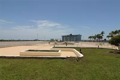 13499 Biscayne Blvd #412, North Miami, FL 33181 - Photo 1