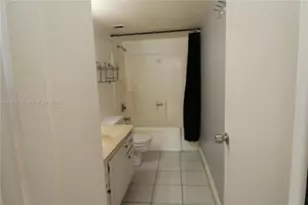 13499 Biscayne Blvd, North Miami, FL 33181 - Photo 9