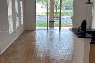 2541 Centergate Dr, Miramar, FL 33025 - Photo 5