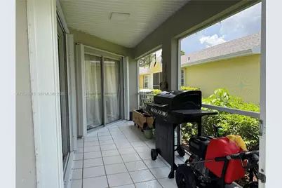 2225 SE 5th Pl, Homestead, FL 33033 - Photo 3