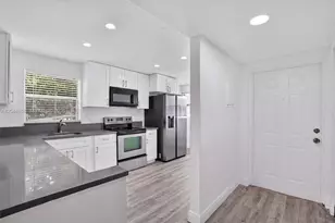 8390 Sands Point Blvd, Tamarac, FL 33321 - Photo 7