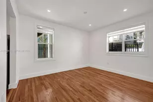 935 Meridian Ave, Miami Beach, FL 33139 - Photo 11